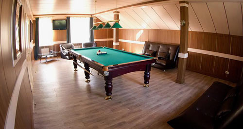 Коттедж с баней и бильярдной комнатой в Яхонтах